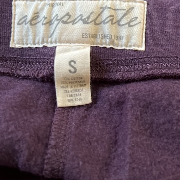 NWT capris / crop pants with drawstring - Picture 3 of 4